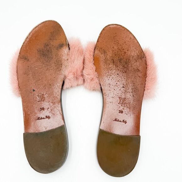 Louis Vuitton LV Lock Pink Mink Fur Slides Sandals EU 38 US 8 - Picture 11 of 13